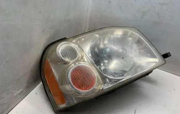 Nissan Navara D22 Headlight/headlamp 13024811