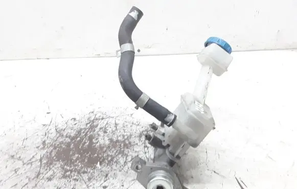 Master brake cylinder