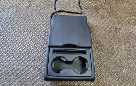 Mazda CX-5 II Rear seat armrest 