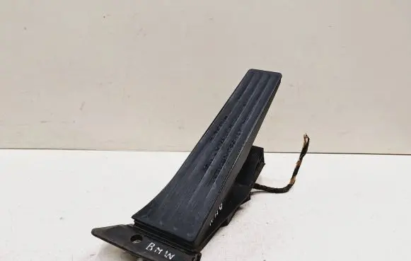 BMW X5 E70 Accelerator throttle pedal 3542678999801 0657A 25916010