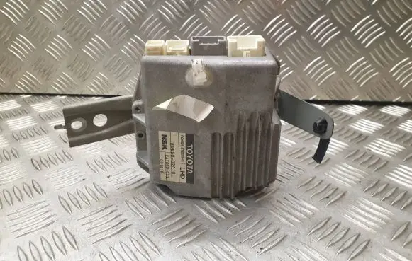 Toyota Corolla E120 E130 Power steering control unit/module 8965002010