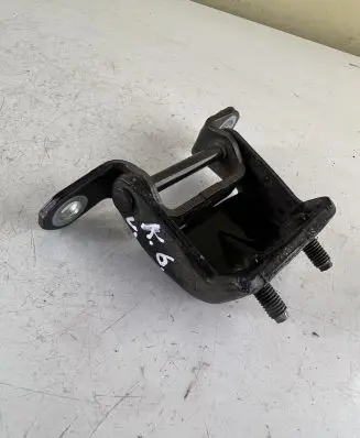 Nissan Navara D40 Rear door upper hinge