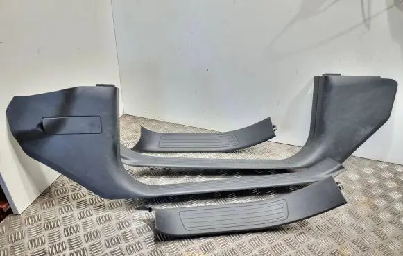 Mercedes-Benz ML W166 sill trim set (inner) A1666870282 A1666800535 A1666800135