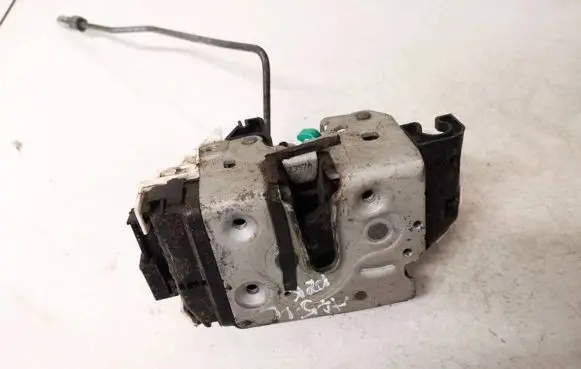 Dodge Caliber Front door lock