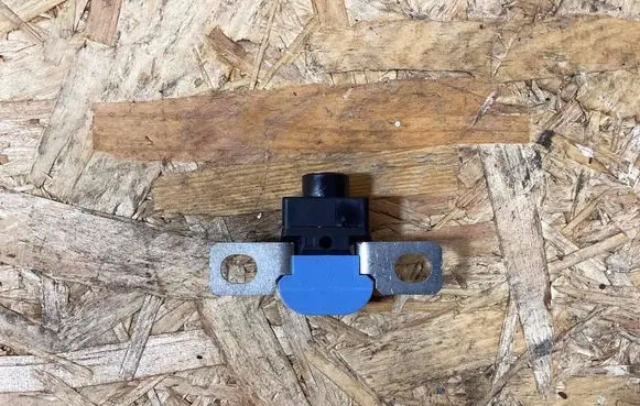 Mercedes-Benz EQS V297 Fuse module N000000008989