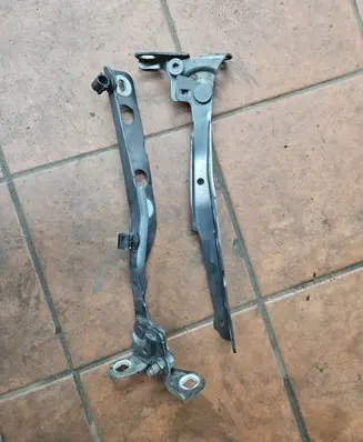 Citroen C4 II Picasso Engine bonnet/hood hinges 9676115080 9676115180