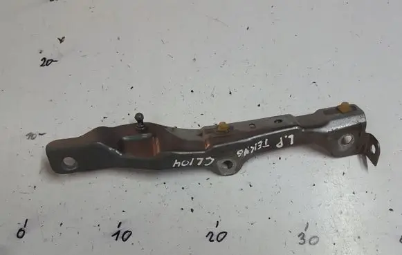 Renault Clio IV Fender mounting bracket 641351725R