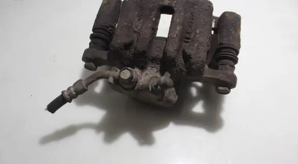 Chevrolet Captiva Rear brake caliper