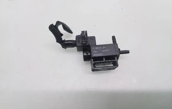 Volvo V70 Turbo solenoid valve 8699233