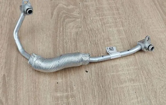 BMW 5 G30 G31 G38 Turbo turbocharger oiling pipe/hose 8629971