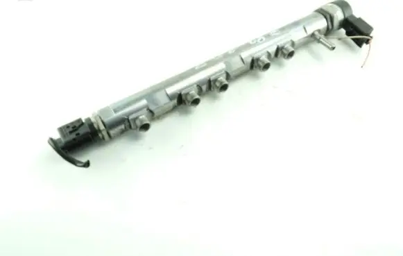 BMW M5 Fuel injector supply line/pipe 