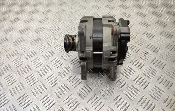 Dacia Sandero III Generator/alternator 231001629R
