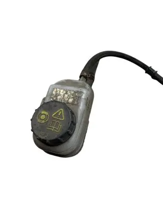 Mazda CX-7 Brake fluid reservoir 