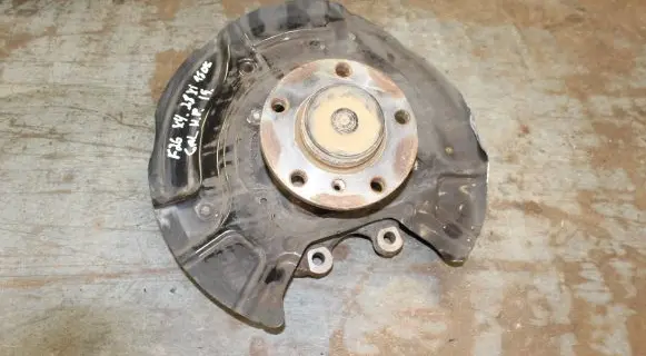 BMW X4 F26 Rear wheel hub 6797569 33406797569