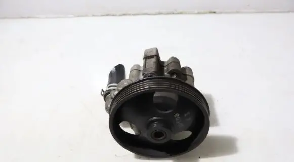 Opel Insignia A Power steering pump