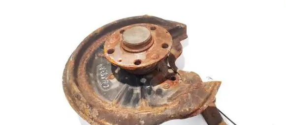 Volkswagen Golf VI Rear wheel hub