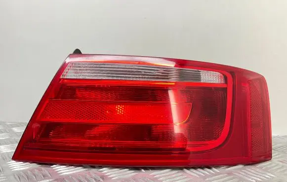 Audi A5 8T 8F Rear/tail lights 8T0945096