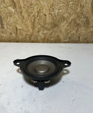 Mercedes-Benz E W211 Panel speaker 2118203602