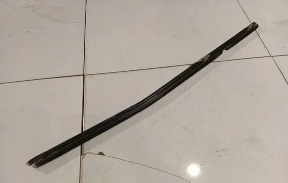 Opel Zafira A Rear door glass trim molding 