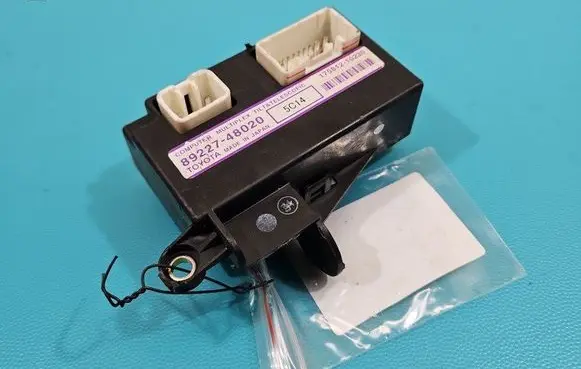 Lexus RX 330 - 350 - 400H Central body control module 89227-48020 IMPRK1438838
