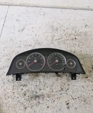 Speedometer (instrument cluster)