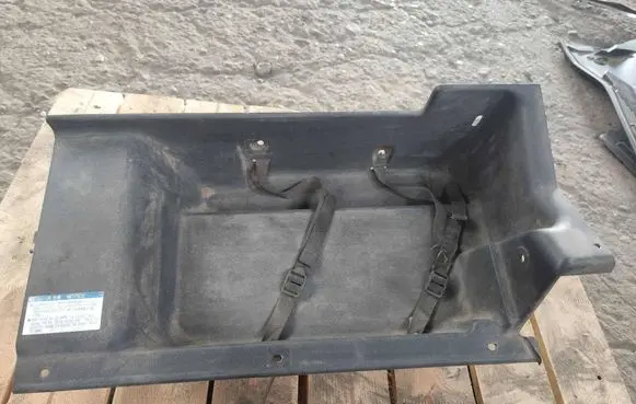 Toyota MR2 (W30) III Glove box