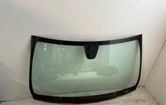 Mercedes-Benz A W176 Front windscreen/windshield window 