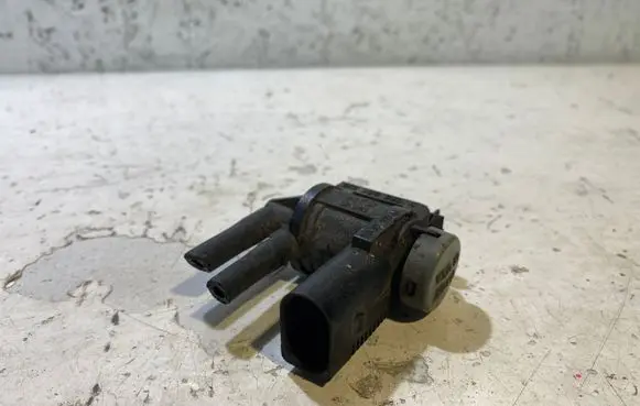 Skoda Octavia Mk2 (1Z) Turbo solenoid valve 1K0906283A