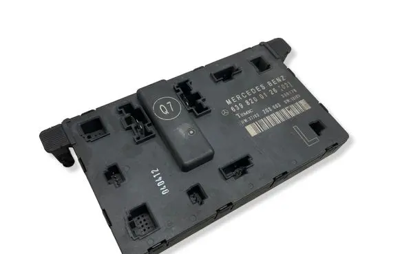 Mercedes-Benz Vito Viano W639 Door control unit/module 6398200126
