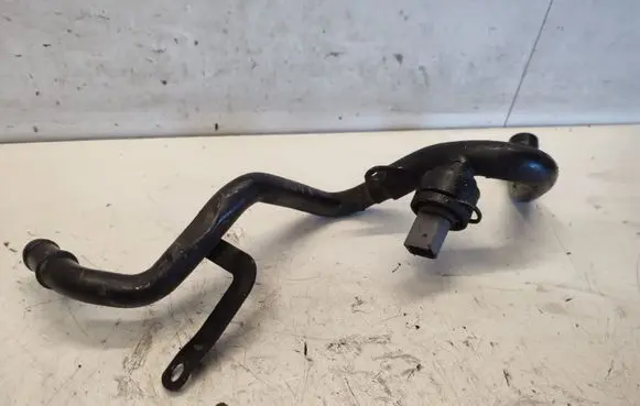 Audi Q7 4L Engine coolant pipe/hose 059121065