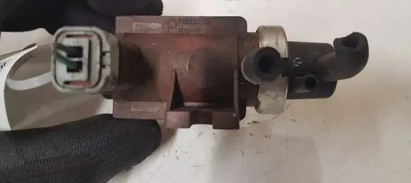 Volvo V50 Turbo solenoid valve 70096802 9652570180
