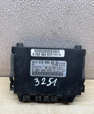 Mercedes-Benz CLS C219 Coolant fan relay A2195450332