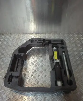 Audi A5 8T 8F Tool set 8T0012109A