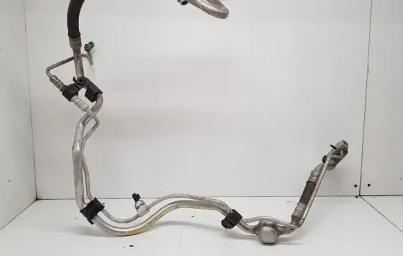 KIA Ceed Air conditioning (A/C) pipe/hose