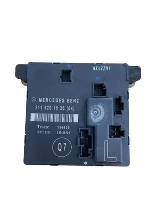 Mercedes-Benz E W211 Door control unit/module 2118201526