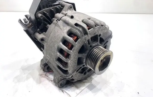 Peugeot 508 Generator/alternator 9815683280