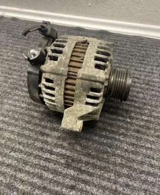 Volvo V50 Generator/alternator 30773111 0121615014