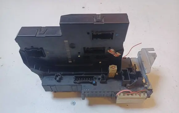 Mercedes-Benz E W212 SAM control unit 2129001806