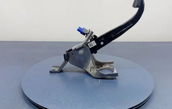 KIA Ceed Accelerator throttle pedal 32800J7100
