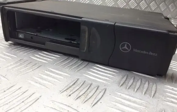 Mercedes-Benz Vaneo W414 CD/DVD changer 