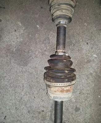 Nissan Pathfinder R50 Front driveshaft