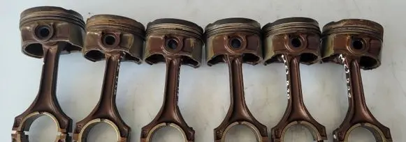 BMW 5 E39 Piston 