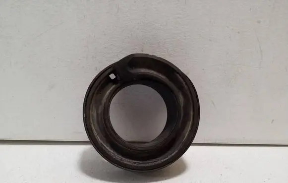 Volkswagen Touareg II Front coil spring rubber mount 7P0411178A 7P0411189A