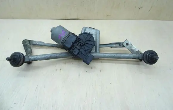 Peugeot 206+ Front wiper linkage 