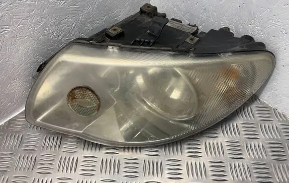 Chrysler Grand Voyager IV Headlight/headlamp 04857833ABH 112010 6245100000