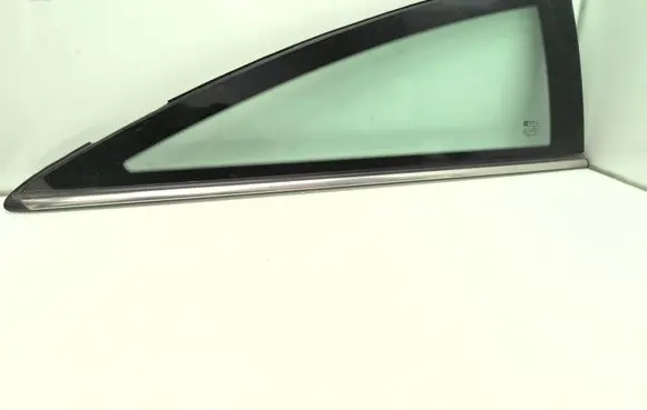 Opel Astra H Rear side window 43R000469