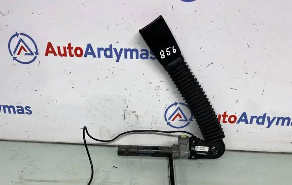 BMW 5 E60 E61 Front seatbelt buckle 7065847 72117065847 7210887