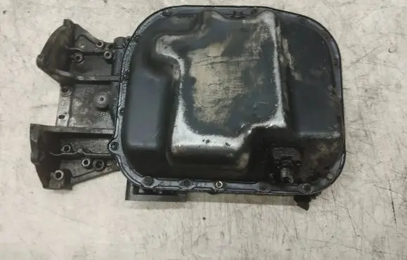 Toyota Corolla Verso AR10 Oil sump