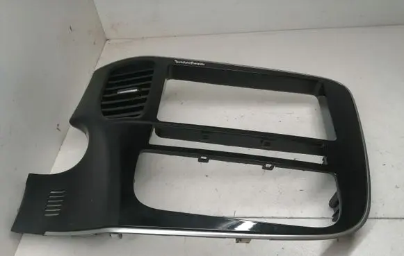 Mitsubishi Outlander Radio/GPS head unit trim 8002B294 8002B475