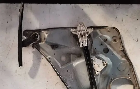 Seat Ibiza III (6L) Rear door window regulator with motor 6L4839752G TAB012843 990885103